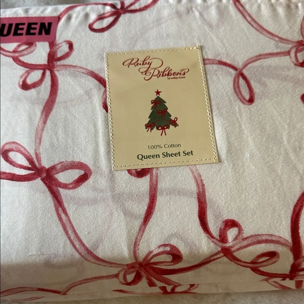 Ruby Ribbon Holiday Queen Sheet Set - Red and White